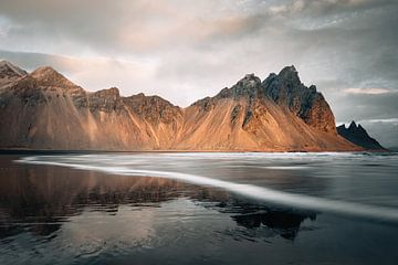 Stokksnes at sunrise - Icelandic mountain landscape in reflection