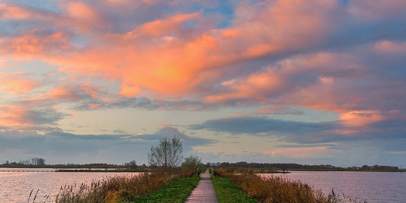 Sunset Roegwold, Groningen by Henk Meijer Photography