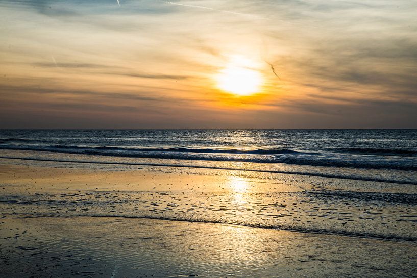 Zonsondergang Wijk aan Zee van Corali Evegroen