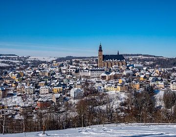 Vue de la ville de montagne de Schneeberg en hiver sur Animaflora PicsStock