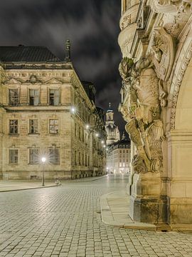 Augustusstraße in Dresden bij nacht