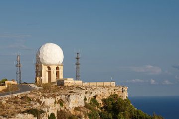 Radar il Ballun bij Dingli klif, Malta van de-nue-pic