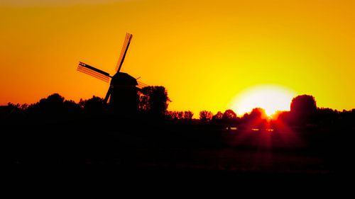 Neckermolen in het avondlicht