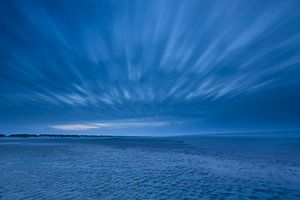 Sonnenuntergang am Strand von Nes Ameland von tovano.pictures