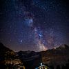 Melkweg boven de Eiger in Zwitserland van Maurice Haak