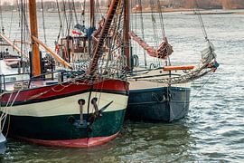ships in Kampen by Janny Beimers