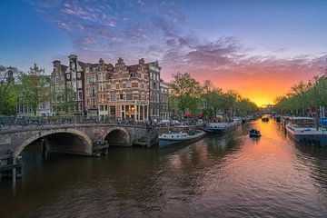 Zonsondergang aan de Brouwersgracht in Amsterdam