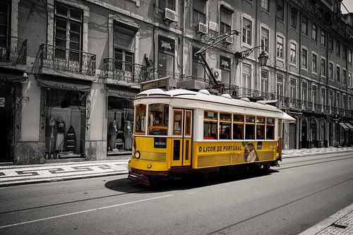 Die kleine gelbe Straßenbahn