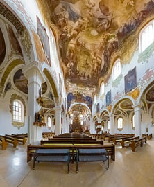 Rokoko-Innenausstattung der Simultane Stadtpfarrkirche St. Martin, Biberach an der Riß, Baden-Württe von Rene van der Meer