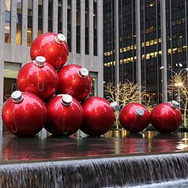 Grote kerstboom ballen in NYC van Christine aka stine1