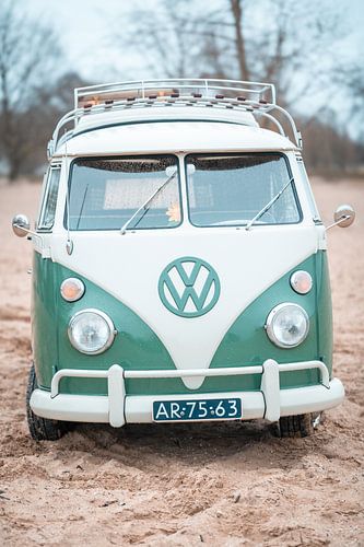 "Strandflug: Der Volkswagen Van und das Abenteuer des Horizonts"