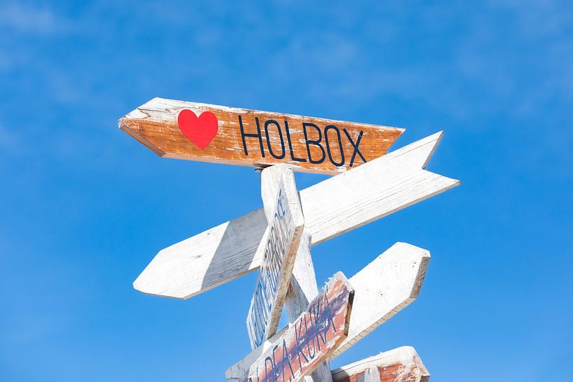 Panneau d'Isla Holbox au Mexique avec un ciel bleu clair en arrière-plan par Michiel Ton