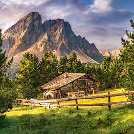 Chalet sur l'alpage dans les montagnes dans les Alpes dans le Tyrol du Sud. sur Voss Fine Art Fotografie