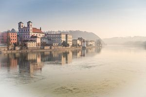 Passauer Altstadt im Nebel von Animaflora PicsStock