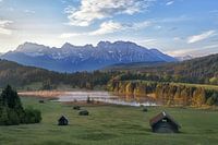Geroldsee en Bavière au lever du soleil