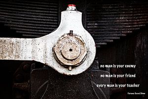Détail d'un train à vapeur, avec le texte d'un piège mortel