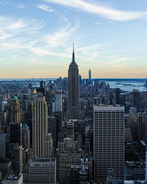 New Yorker Skyline bei Sonnenuntergang von mitevisuals