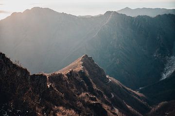 Apuan Alps in Tuscany by Dayenne van Peperstraten