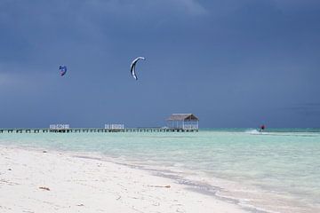 Tropisch kitesurfen in Cuba van Tom Hengst