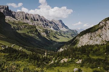 Bergpass in der Schweiz | Alpen | Natur | Landschaftsfotografie von Melody Drost