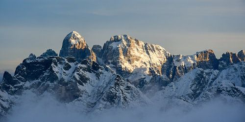 Dolomietenpanorama in het avondlicht