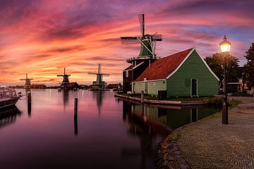 Sunset by the windmills of Zaanse Schans