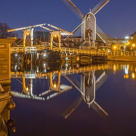 Leiden by Night - Molen de Put en Rembrandtbrug - 2 van Tux Photography
