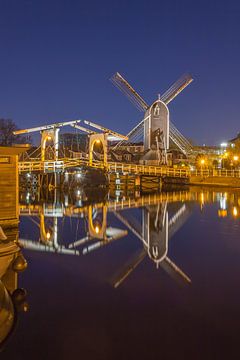 Leiden by Night - Molen de Put en Rembrandtbrug - 2 van Tux Photography