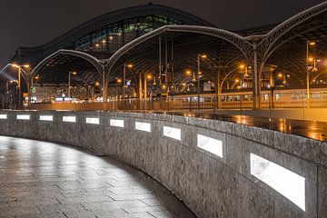 Gare centrale de Cologne le soir sur Walter G. Allgöwer