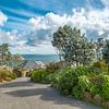 Der Pfad zum azurblauen Horizont - Minack Theatre in Cornwall von Sabine Wagner