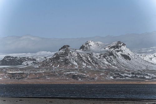 Landschap in rust winterse sneeuw