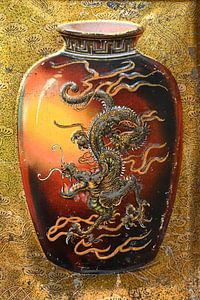 Chinese draak op authentiek theeblik
