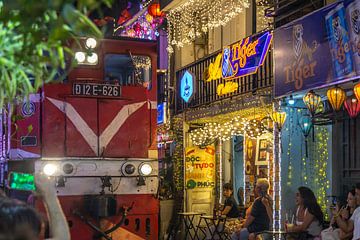 Train Street Hanoi, Vietnam by Patrick Fotografeert