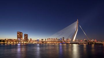 Rotterdamse skyline van Michael Valjak