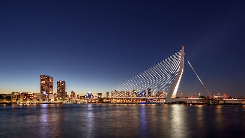 Le ciel de Rotterdam par Michael Valjak