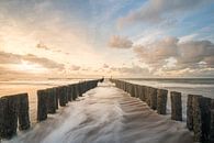Fine Art landschap van een sfeervolle zonsondergang op het strand van Domburg van John van de Gazelle fotografie thumbnail