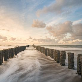 Stimmungsvoller Sonnenuntergang am Strand von Domburg von John van de Gazelle fotografie