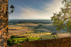 Vue depuis Casale Marittimo sur la Maremme et l'île d'Elbe, en Toscane sur Stefano Orazzini