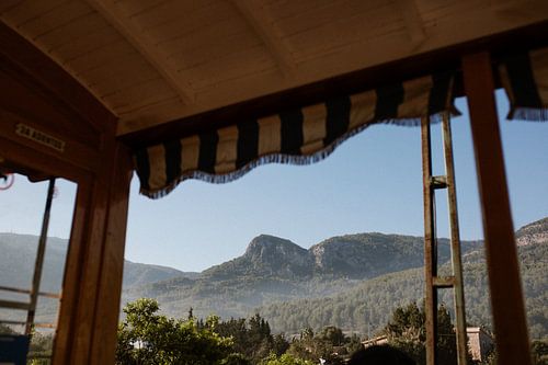 Zugfahrt, Mallorca von Joke van Veen