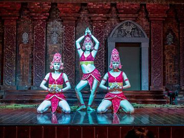 Asian dancers by Ton Buijs