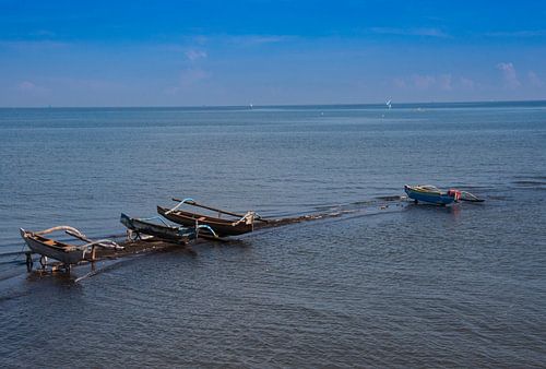 Prauwen op zee