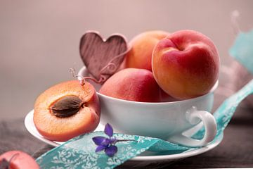 Pfirsich vitaminreicher Genuss zur Sommerzeit von Tanja Riedel