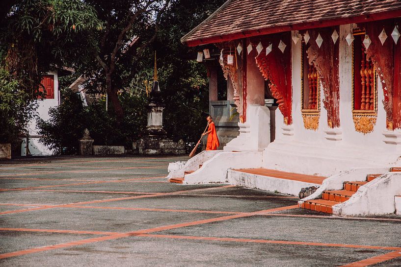 Junger Mönch in Luang Prabang | Laos | Reisefoto von Expeditie Aardbol