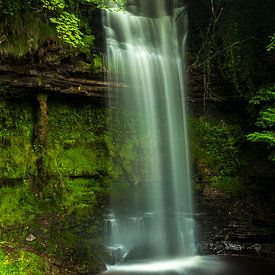 Long exposed beautiful waterfall in Ireland 2 sur Boy  Driessen