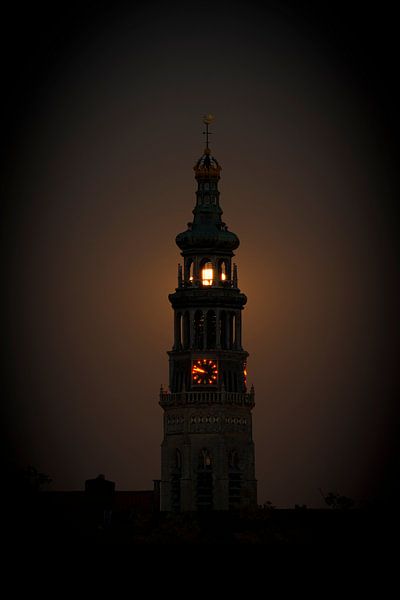 Le Lange Jan à Middelburg, les extincteurs d'hommes sont actifs par Robbert De Reus