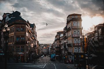 Porto bij zonsondergang van Dayenne van Peperstraten