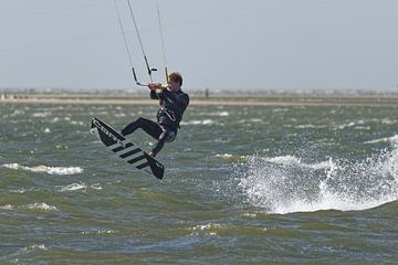 Kitesurfer on the North Sea by BHotography