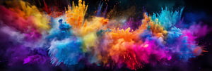 Regenbogenfarbenes Holi-Pulver-Burst-Banner, Kunstdesign auf schwarzem Hintergrund