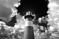 Phare, côte néerlandaise (noir et blanc)