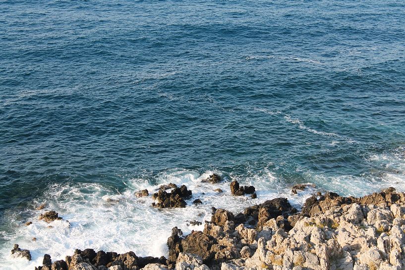 Coast - Crete by Selina Tolhoek